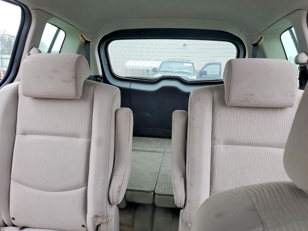 5 2009 Glove Box 5014916