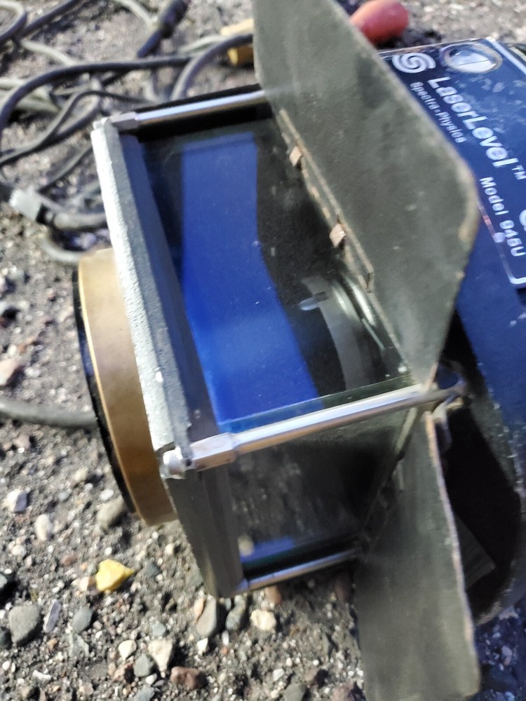 Spectra-Physics 945L Laserplane Transmitter w/ Hard Case Untested As Is