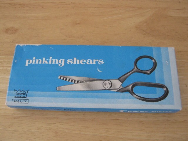 Vintage Imperial Model 7661/7" Pinking Shears with Original Box