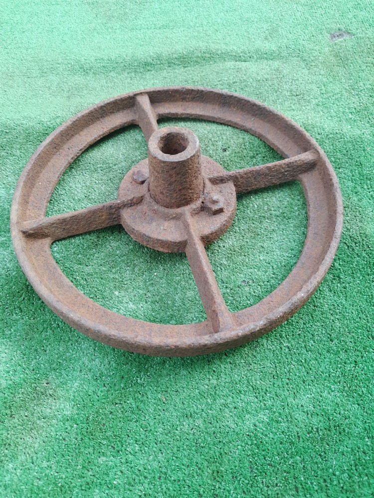 Cast Iron Wheel (23)