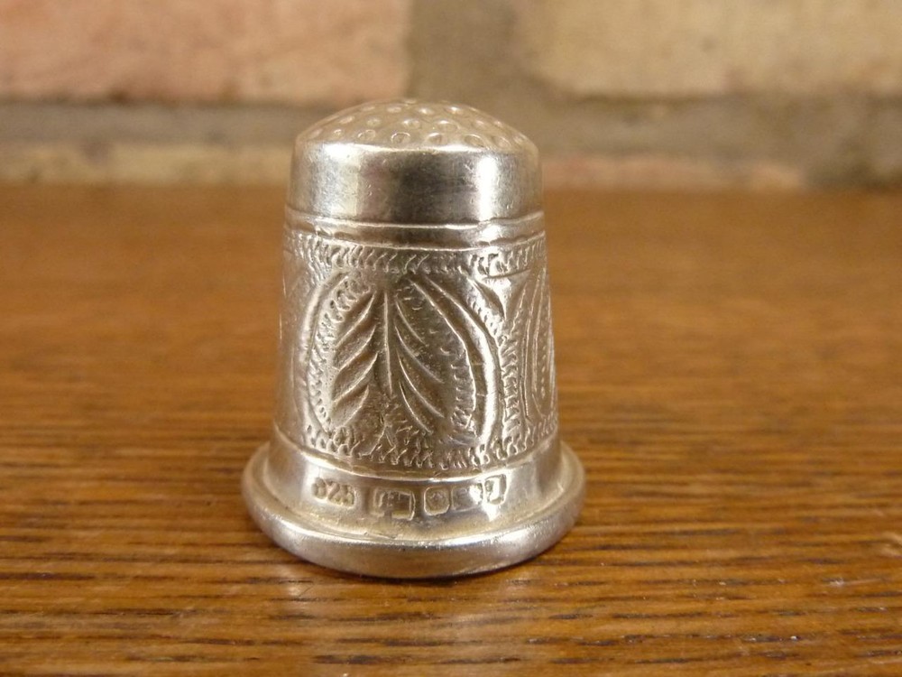 A nice Antique Thimble Hallmarked silver