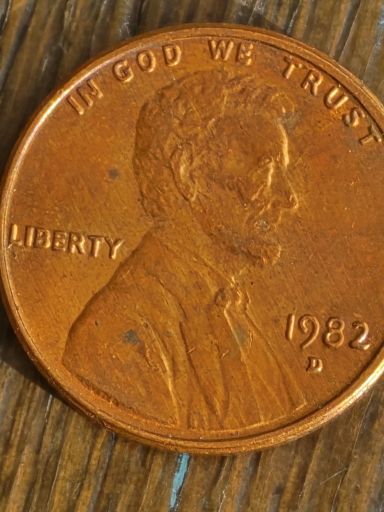 1982 D RARE AND FINE CONDITION 3.1g
