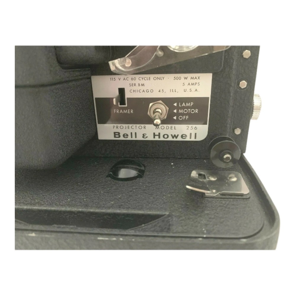 Vtg Bell and Howell Automatic Threading Projector 8mm Model 256 & Case - Working