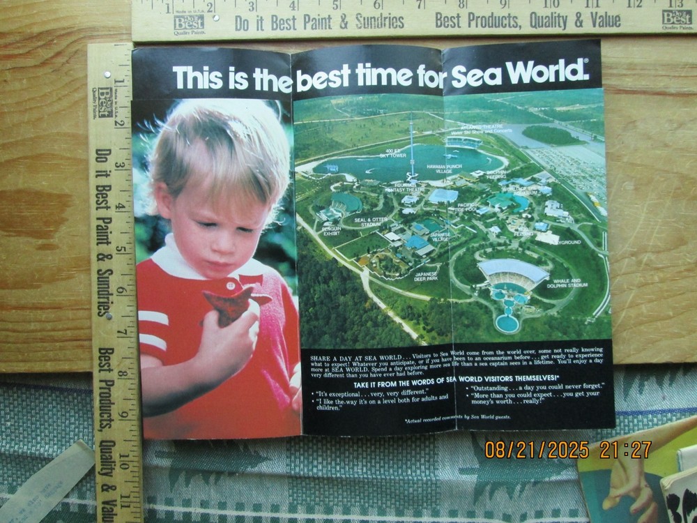 Seaworld orlando FL brochure