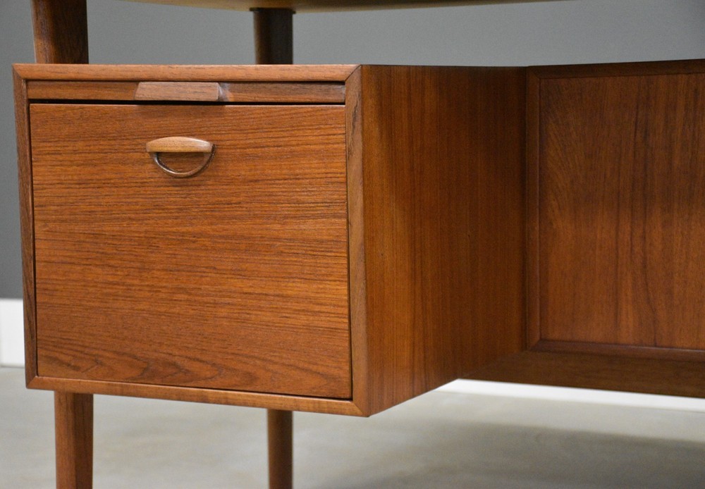 Refinished Danish Modern Teak Floating Desk by Kai Kristiansen