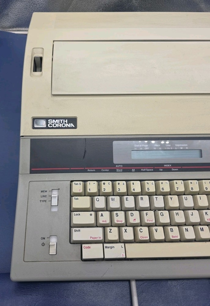 Smith Corona XD5600 Spell Right Dictionary Memory Typewriter *Tested*