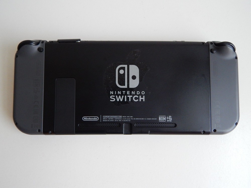 Nintendo Switch 32GB System Console with Gray Joy‑Cons! Case & Dock