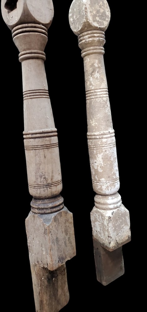 Pair Of Newel Posts *GAM0201
