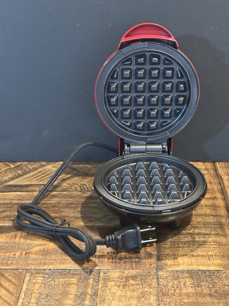 Dash Red Mini Heart Waffle Maker - GREAS SHAPE - SAVE BIG - L@@K!