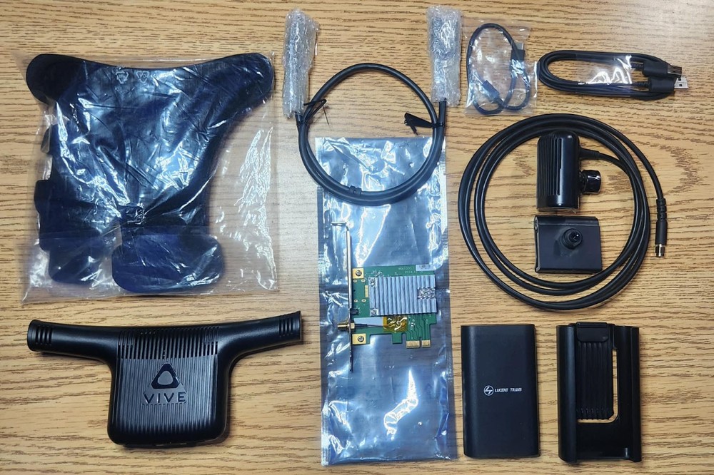 HTC Vive Wireless Adapter