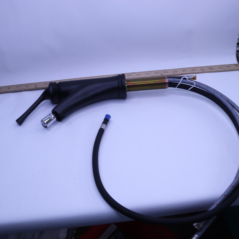 1-Handle Pull-Out Sprayer Kitchen Faucet Matte Black - Missing Spout