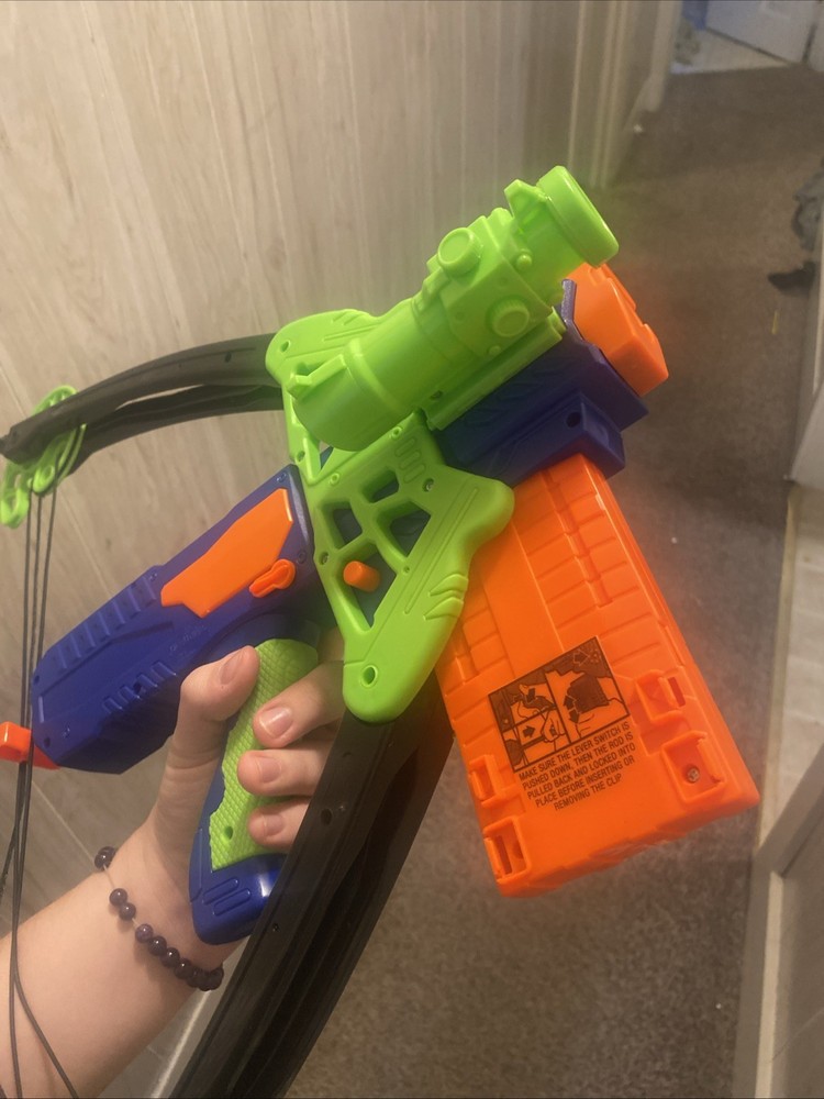 Nerf Zombie Strike Dreadbolt Blaster - B9091