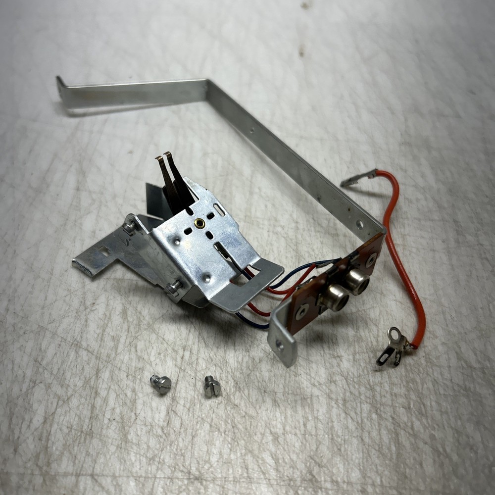 Dual 1015 RCA Output Jacks Muting Switch