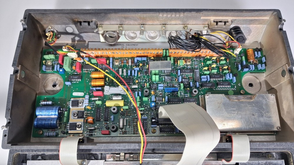 Skanti TRP 8000 marine hf ssb control panel