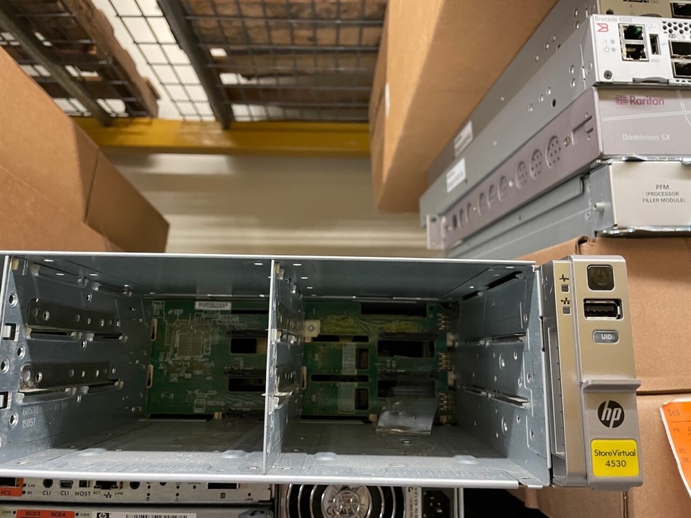 HPE B7E26A StoreVirtual 4530 Chassis. NO DRIVES LICENSE.