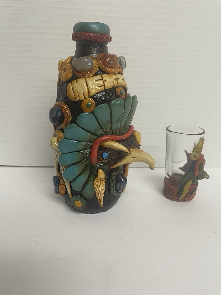 Aztec 3D Figural Eagle Obsidian Clay Tequila Bottle Mexican Mayan Fun Bar ware