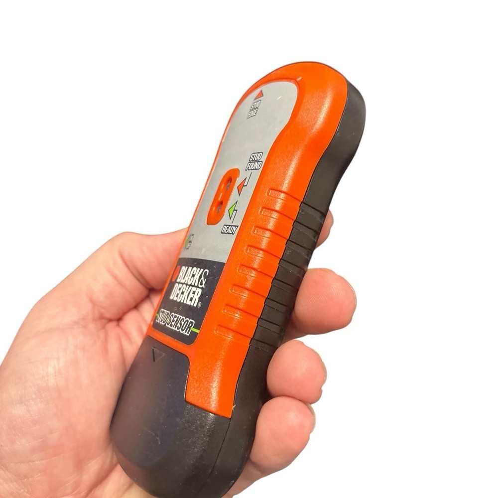 Black And Decker Stud Sensor SF100 Tested Works Great. Pre-owned.