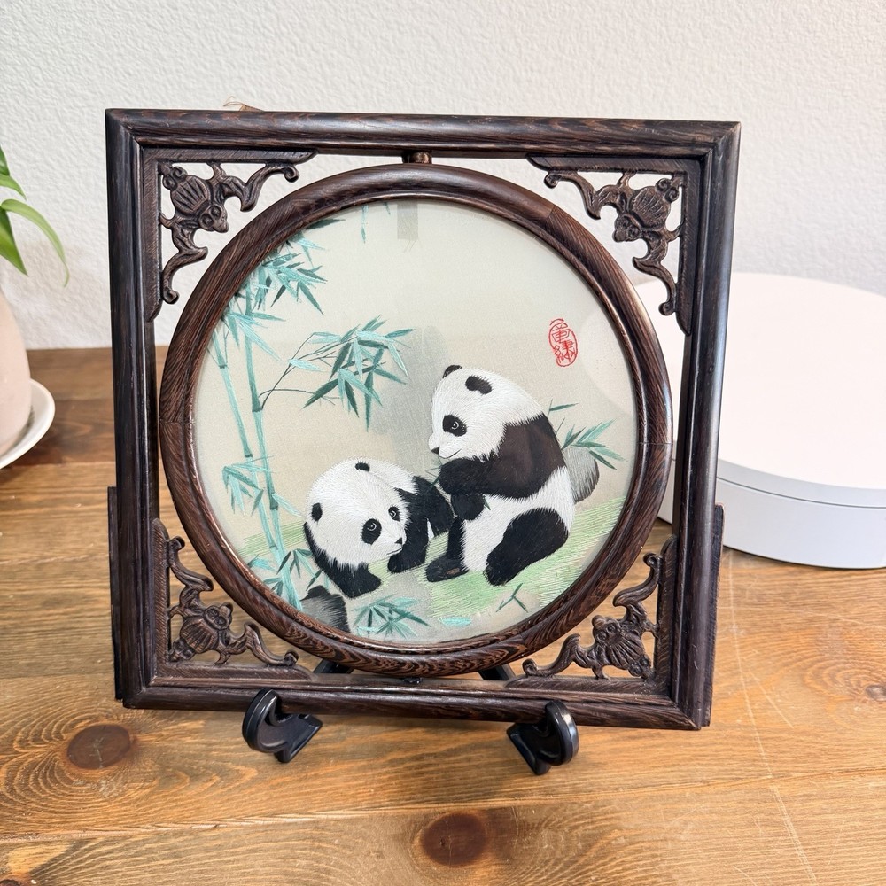 Double-Sided Panda & Bamboo Silk Thread Moving Round Picture Wooden Frame