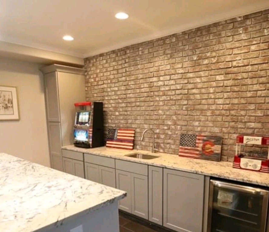 GenStone Interlocking Veneer Chicago Brick Half Panels for DIY projects