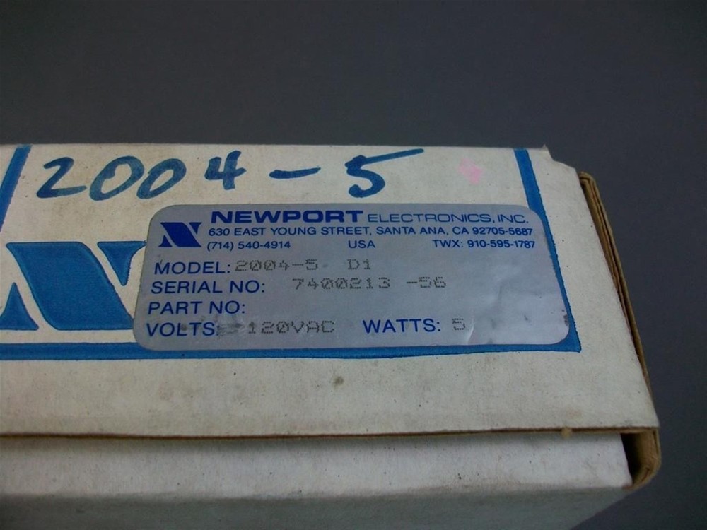 Newport Digital Panel Voltmeter 2004-5 NEW