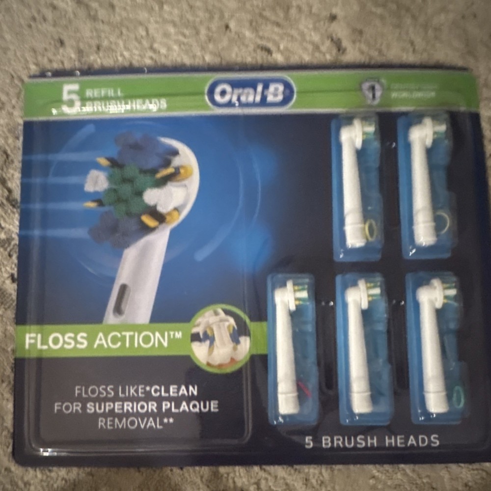 Oral-B Floss Action Rotating Toothbrush Replacement Heads 5 Pack White