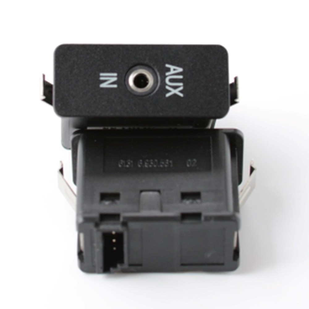 Quick and Easy to Use Audio Socket for BMW E60 E61 E81 E87 E90 X3 X5 SERIES