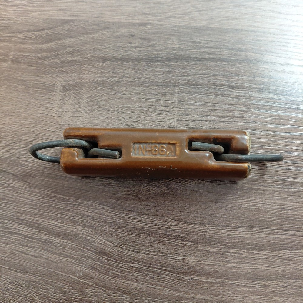 NOS IN-86A Antenna Tie-Down Insulator WW2 Military Surplus