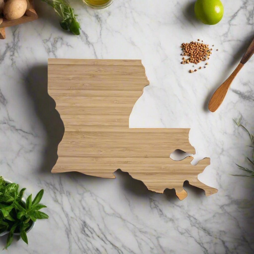 Louisiana-Shaped Personalized Bamboo Cutting Board | Sierra Heirloom