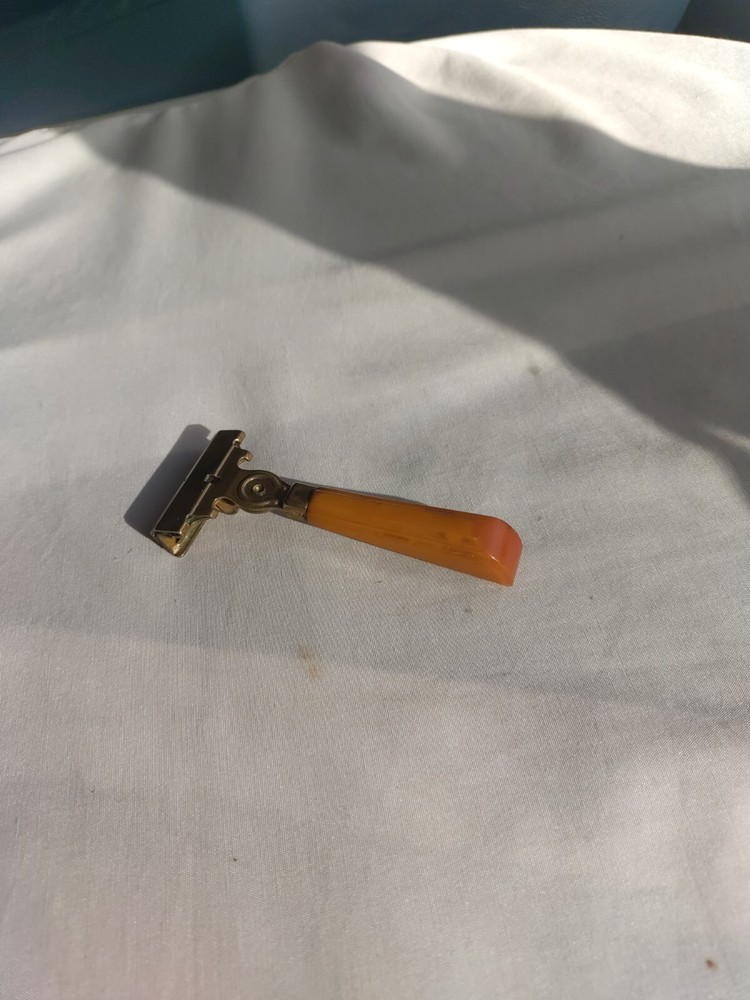 Schick Injector Type E (1935-1945) Caramel Bakelite Handle Gold Tone