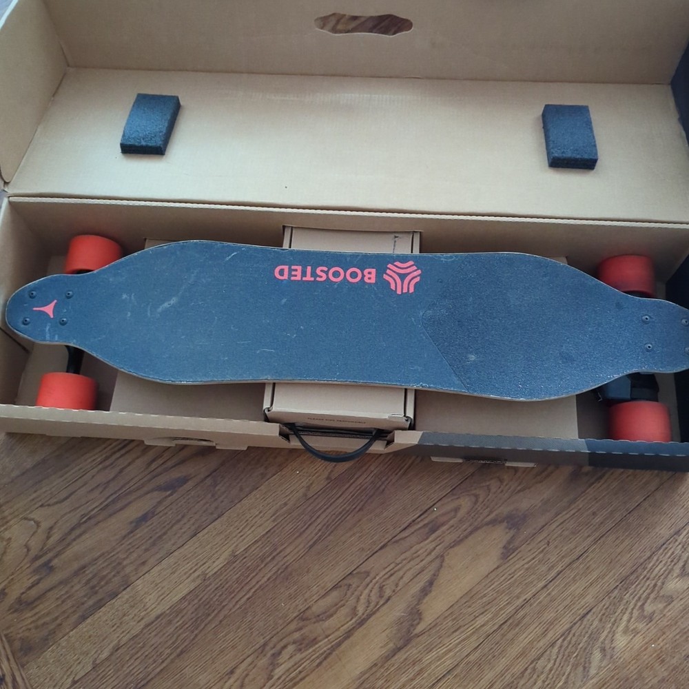 Boosted 2nd Gen Dual+ Electric Skateboard - Low Miles