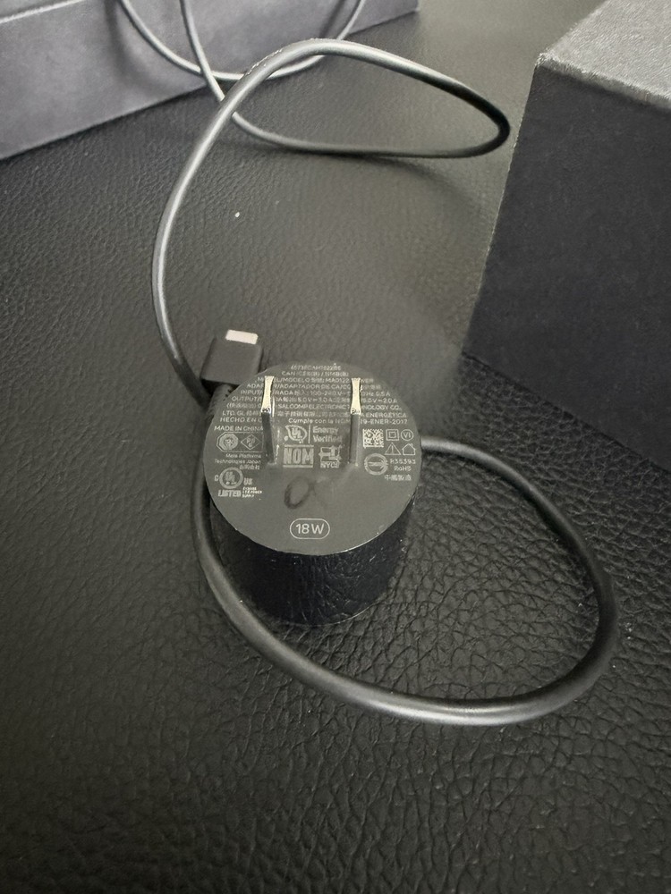 Meta Quest 3S Xbox Edition VR Headset 128GB with Xbox Controller