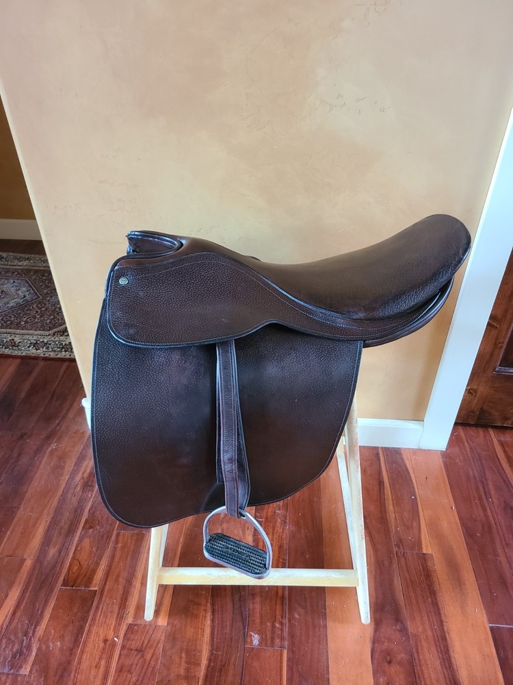 Shively MMX Cut-Back Show Saddle 22”