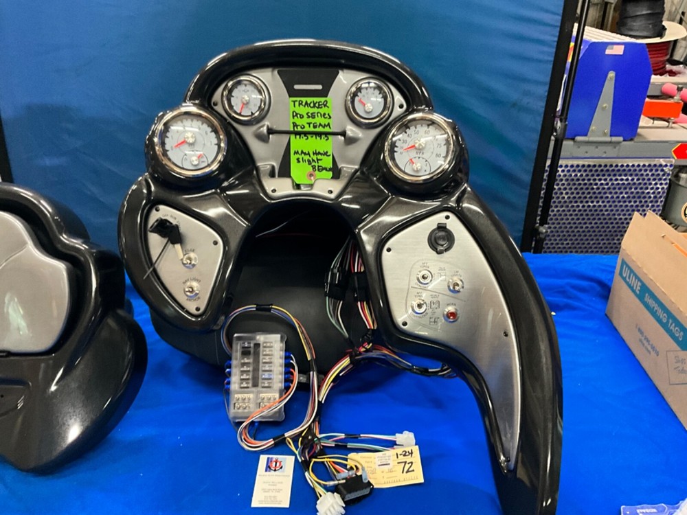 trackerboat , pro series dual ,gauge panel dash ,with dash box ,gauges