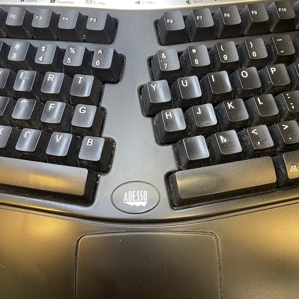 Adesso PCK-208B Ergonomic Split Keyboard w/Integrated Touchpad Wired USB TESTED