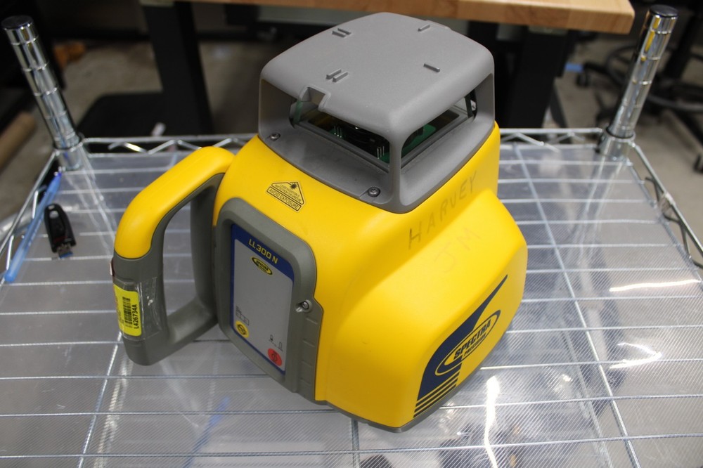 Spectra LL300N Precision Laser Level L426734A
