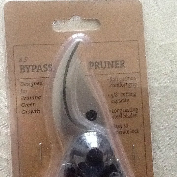 8.5" Bypass Secateurs/Pruning Shears