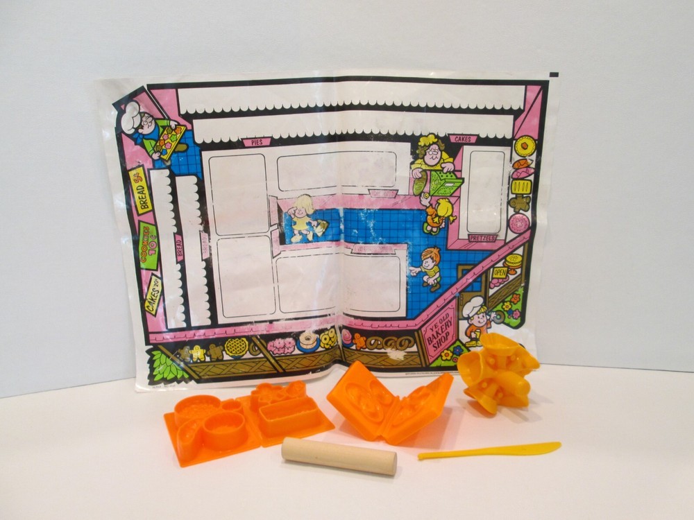 Kenner Play-Doh Ye Old Bakery Shop Set