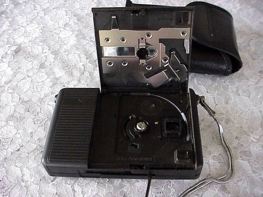 Vintage Camera Items Lot Olympus Kodak Cases LUNTESTED AS IS