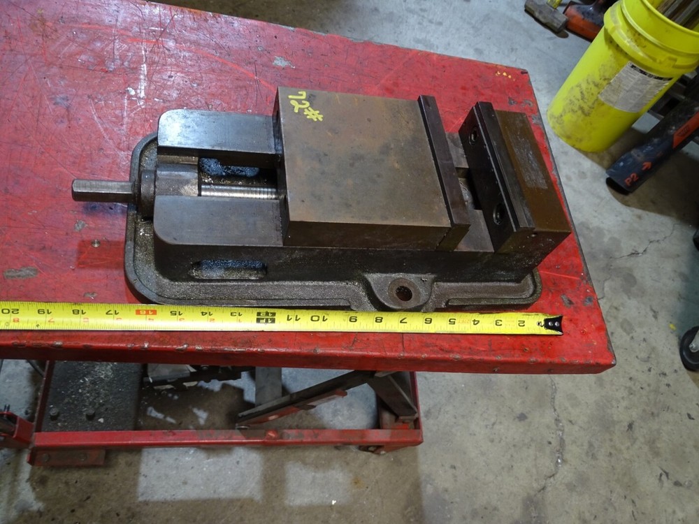 Kurt Anglock 6" Machinist Vise , D60
