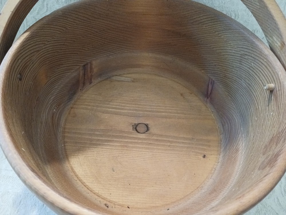 Hand Crafted Solid Wood Basket w Apple Cutout & Handle Artisan Signed California