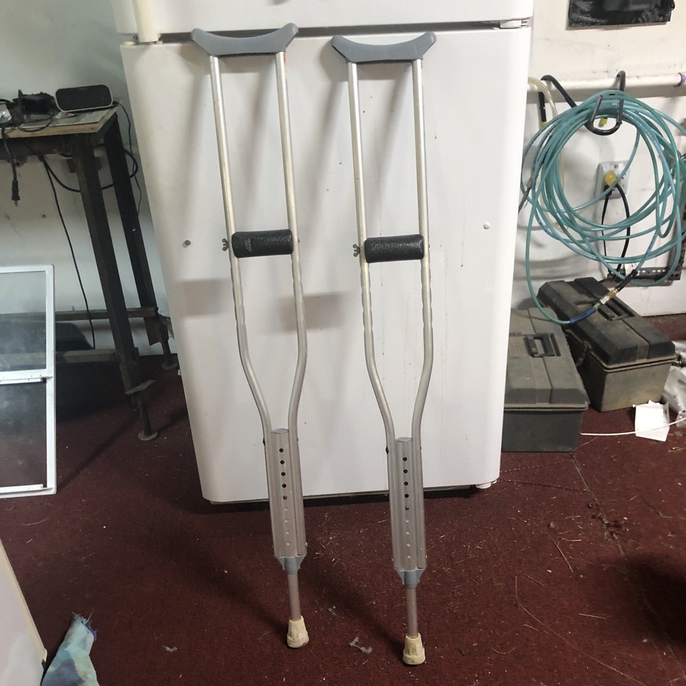 Aluminum Crutches￼