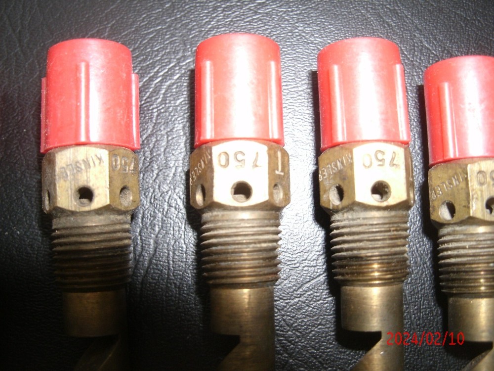 Kinsler Sprint car nozzles
