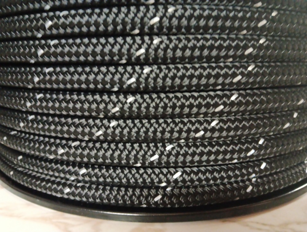 3/8 " x 600 ft. Double Braid-Yacht Braid Polyester Rope Spool. Black/ Reflective