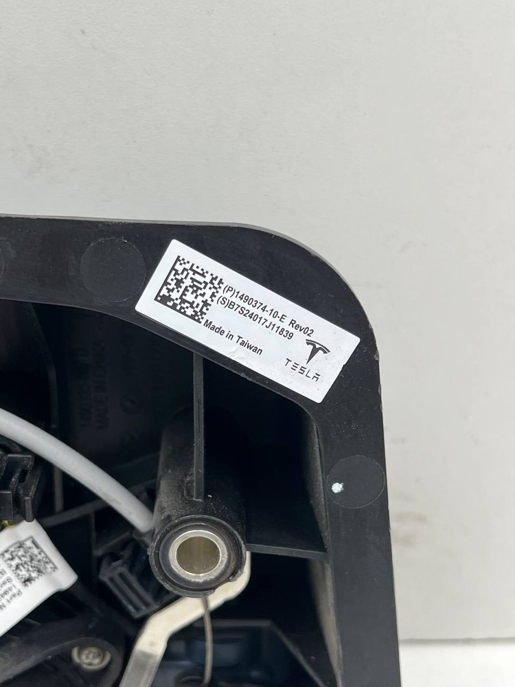 2017-2025 Tesla Model 3 HV Charge Charging Port Inlet Socket Module 1490374-10-E