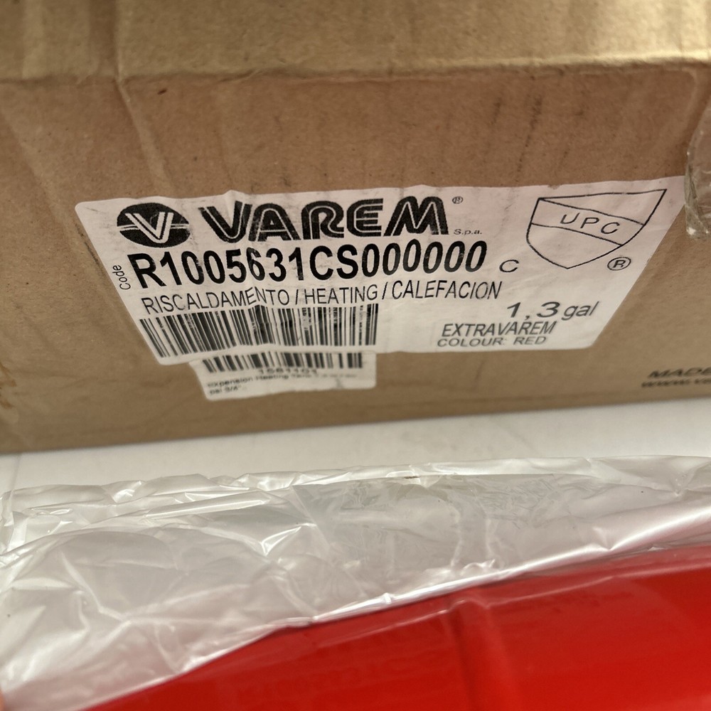 VAREM ITALY RED CENTRAL HEATING EXPANSION TANK 1.3 Gal. 90psi, 3/4”