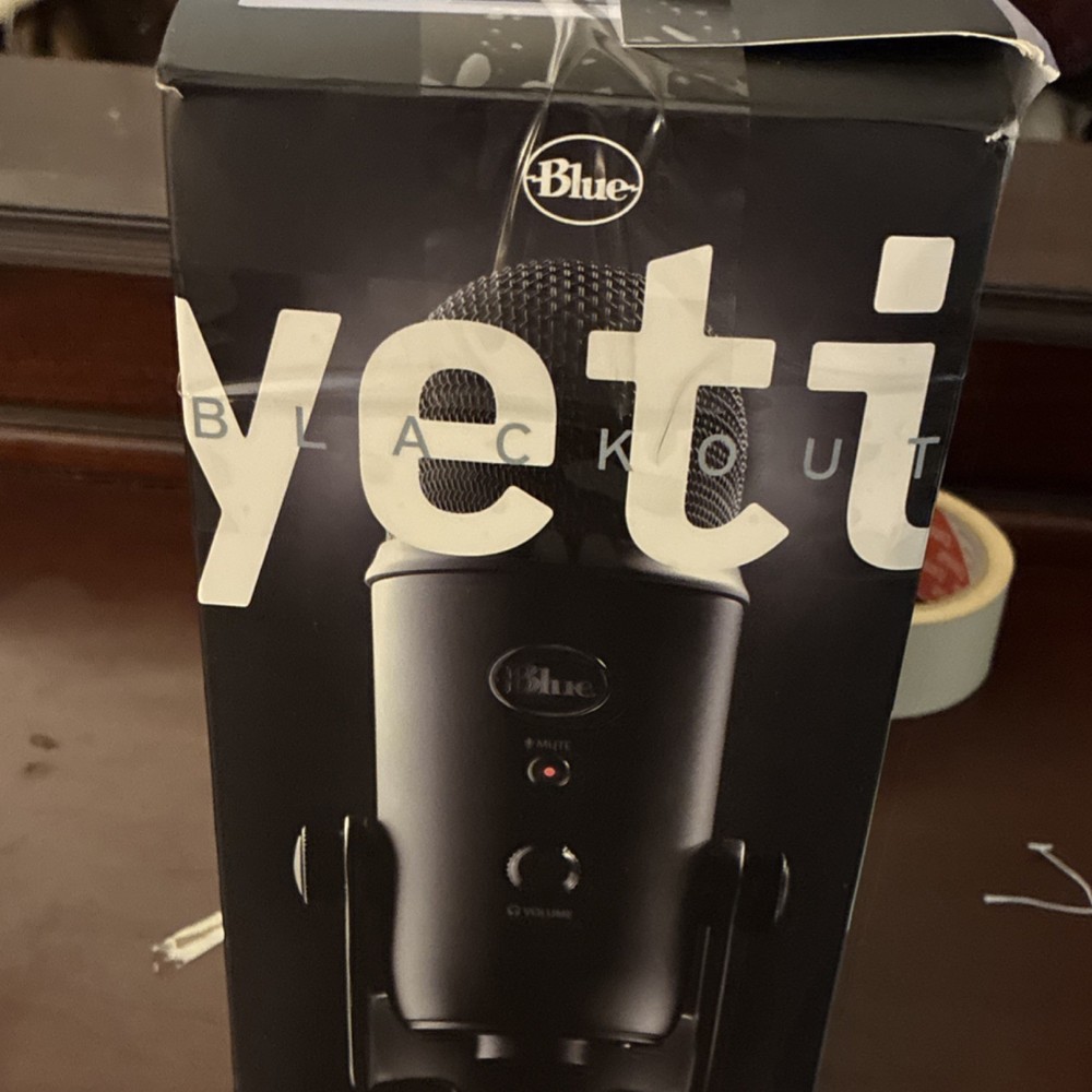 Blue Yeti Blackout USB Microphone Black, Cardioid Stereo Multi-Pattern