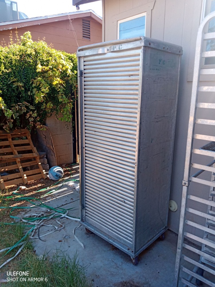 Enclosed Full Pan Rack