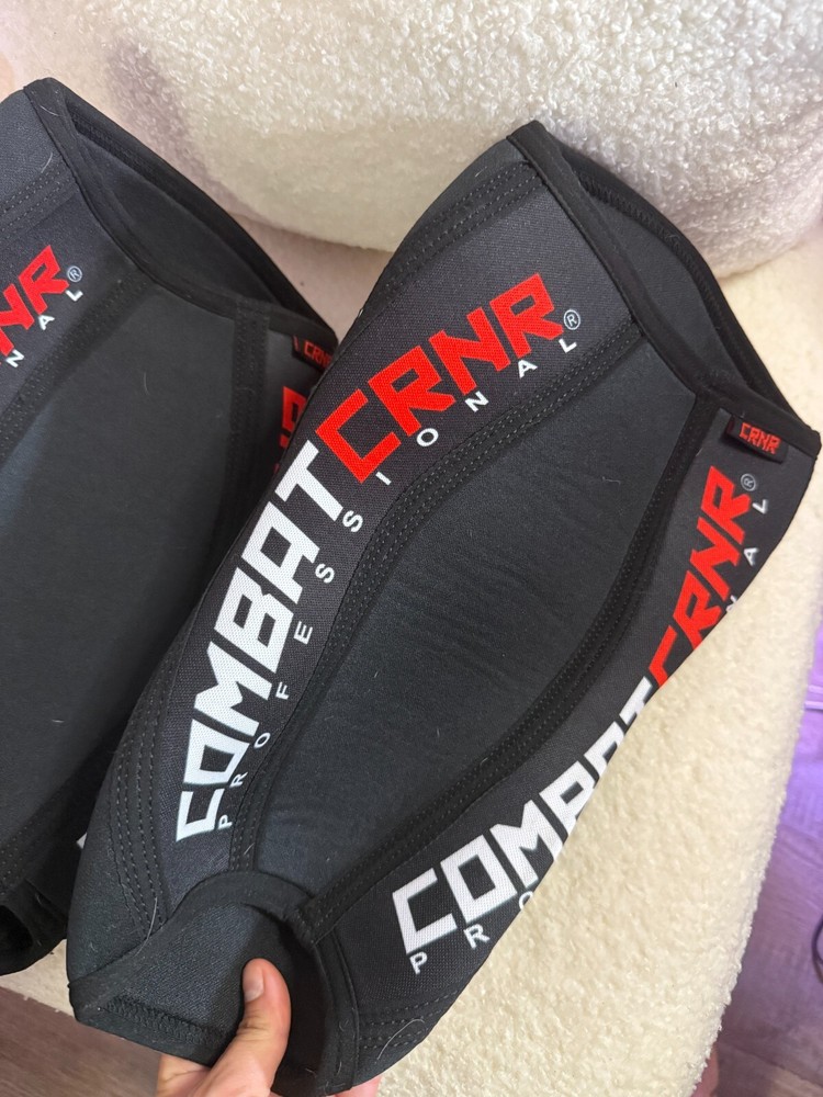 Combat Corner MMA knee pads size large