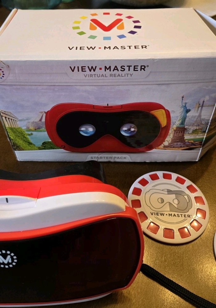 View Master Virtual Reality 360 Starter Kit & Additional Wildlife Viewing Disc