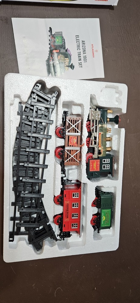 Arizona 1901 Battery-Powered Train Set